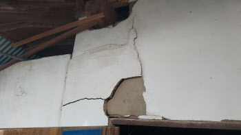 “벽체 갈라졌다”…전북 부안 규모 4.8 지진 신고 쇄도
