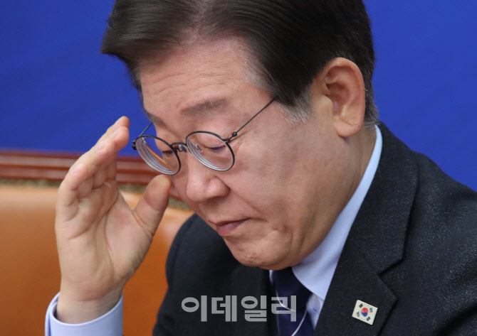 '쌍방울 대북송금 혐의' 이재명 대표 변호인단 7명 등록