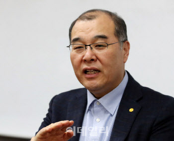 "끝장토론도 검토" 의대 총장들, 의대생 복귀 방안 논의