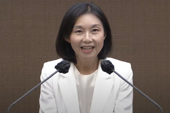 최호정, 서울시의회 68년만 첫 여성 의장 당선…"지방자치 진전"(종합)