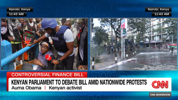 케냐 ‘증세 반대’ 시위대 의사당 습격…경찰 발포로 10명 사망