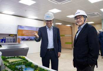 필리핀 최대 전력기업 메랄코 회장, 두산에너빌리티 창원 본사 찾아