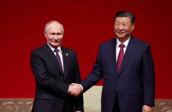 푸틴, 시진핑에 “국익 좇아 행동…특정국 겨냥 안해”(1보)