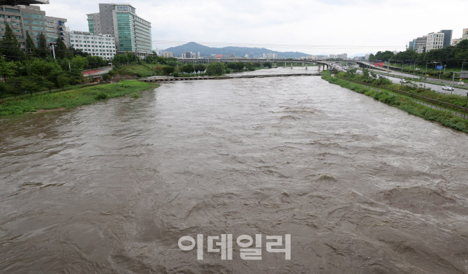 [포토]불어난 중랑천