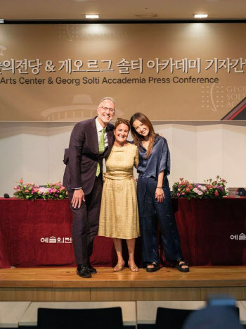 "한국에 차세대 성악 인재 얼마나 많은지 보러 왔어요"