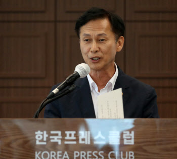 [포토] 안전 결의대회 인사말하는 송명달 차관