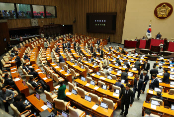 '노란봉투법' 필리버스터 19시간 째…오늘 자정 자동 종결