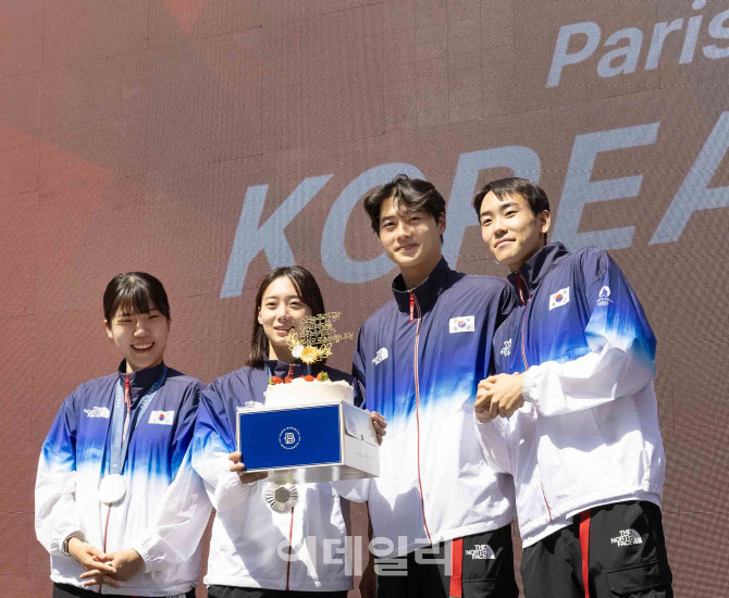 파리바게뜨, 올림픽 국가대표선수들에게 축하 케이크 쐈다