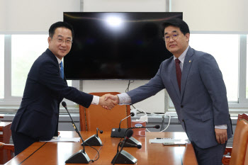 여야, 구하라법·간호법 처리 합의…여야정협의체 두곤 '신경전'