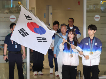 파리올림픽 메달 32개 딴 한국 선수단, 포상금 15억원 받는다