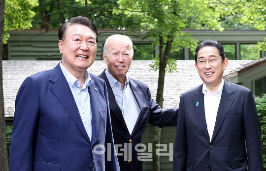 미국 백악관 당국자 "연내 한미일 정상회담 추진"