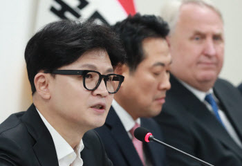 새 지도부 확정한 與野…민생 챙기기 경쟁 시작할까