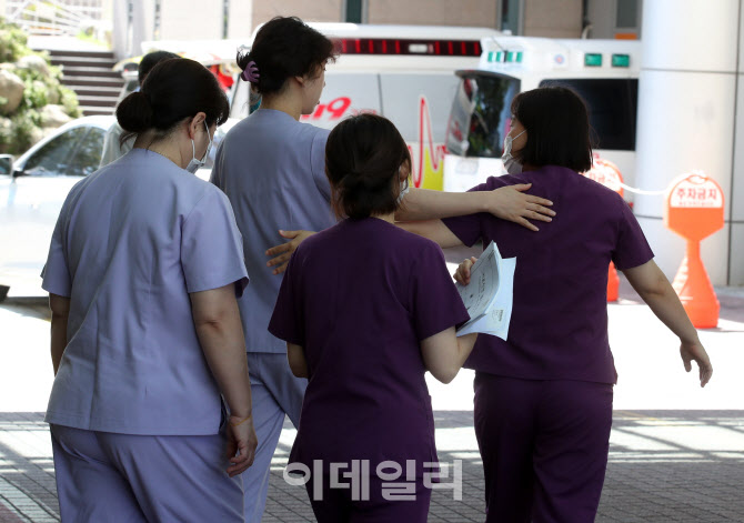 [포토]'총파업 예고한' 보건의료노조, 간호법 복지위 통과에 "교섭 타결 청신호"