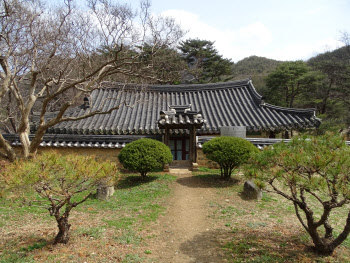 국가유산청, 조선 후기 정자 '포항 용계정' '포항 분옥정' 보물 지정