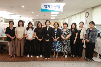 오영주 장관, 취업·재창업 소상공인 만나 재기 지원 정책 논의