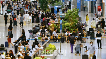 여름 이어 가을도 여행 성수기…항공사, 중·단거리 하늘길 확장 '분주'