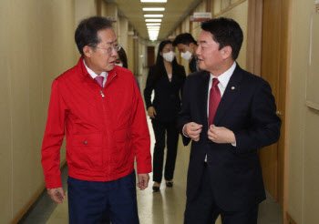 홍준표, 안철수 겨냥 “의료개혁 무력화…의료대란 해법 아냐”