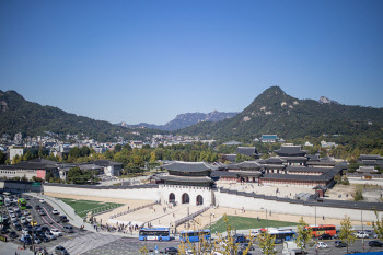 "서울 5대 궁궐 도장 깨기 가볼까"…청와대·서울 5대 궁궐 트레킹 개최