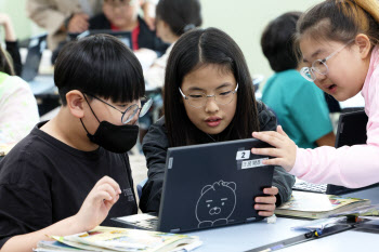 경기도교육청 디지털 교과서 대비 '학교 스마트기기' 선제 보급