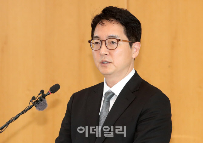 [포토]심우정 신임 검찰총장, “국가 근간 흔드는 부패범죄에 수사 역량 집중”