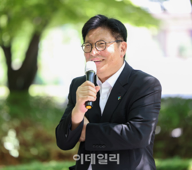 “읽고 걷고 쓰기로 교육혁신, 사고력·창의력 키울 것”