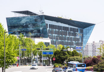 용산구 "전동휠체어, 안심하고 이동하세요"