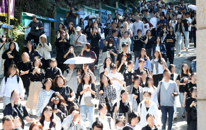 [포토]성신여대 수시 논술고사 마친 수험생들