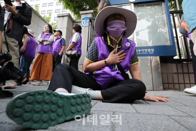 [포토]오열하는 이태원참사 유가족