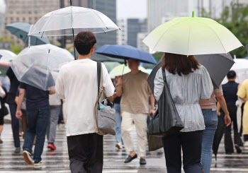 “겉옷 챙기세요”…전국 가을비 온 뒤 쌀쌀