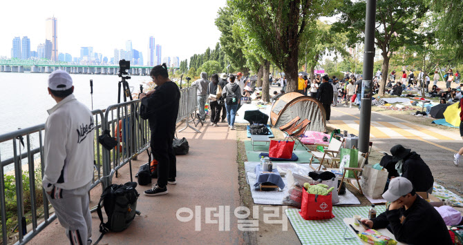 [포토]낮부터 인파 몰리는 서울세계불꽃축제