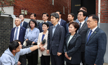 행안위 野 의원들 "용산 관련 증인들 도망다녀"…대통령 배후설 제기