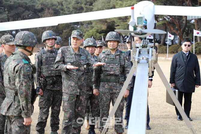 드론작전사, '소형정찰드론' 단일 기종만 운용…벌써 추락·고장 20건[2024국감]