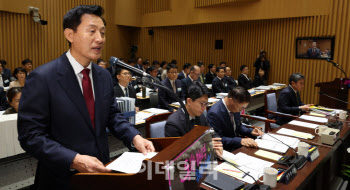 오세훈 "한강 리버버스 사업, 서두른 측면 있다"