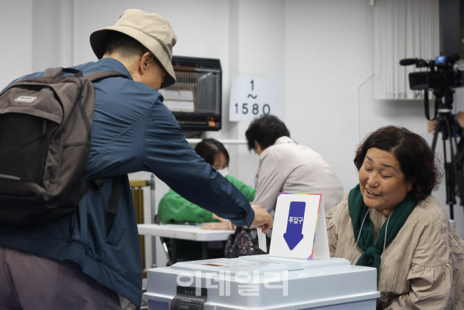 [포토]보궐선거 소중한 한 표