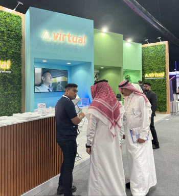 UAE GITEX 참가한 에이버츄얼…가시광촉매 신기술 선보여