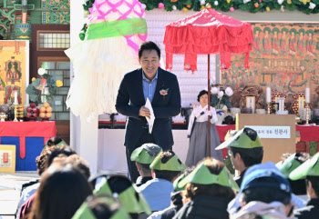 오세훈 “부처님 가르침 되새기며 행복하고 따뜻한 도시 만들겠다”