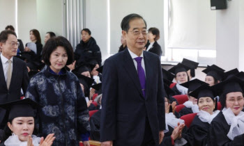 만학도 등 위한 평생교육시설에 정부 재정지원 ‘확대’