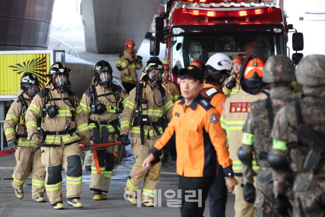 [포토]긴박한 환자이송