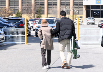 ‘손자 사망’ 급발진 의심 사고, ‘할머니 죄 없다’ 결론…수사 종결