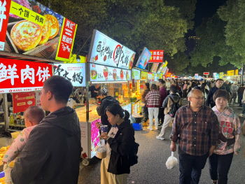 “쓴 시절 가니 단 것이”…겨울잠 깬 中증시, ‘반짝’ 혹은 ‘반전’