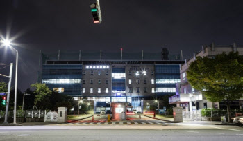 ‘협의 이혼’한 퇴직 공무원, 가정법원서 숨진 채 발견