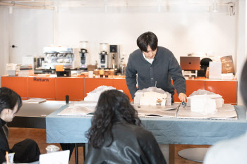 한국문화예술위원회, '창작의과정 크리에이티브 라운지' 마쳐