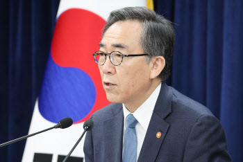 외교부 “한미방위비협정 국회 비준해야…재협상 시 동맹 공백 최소화”