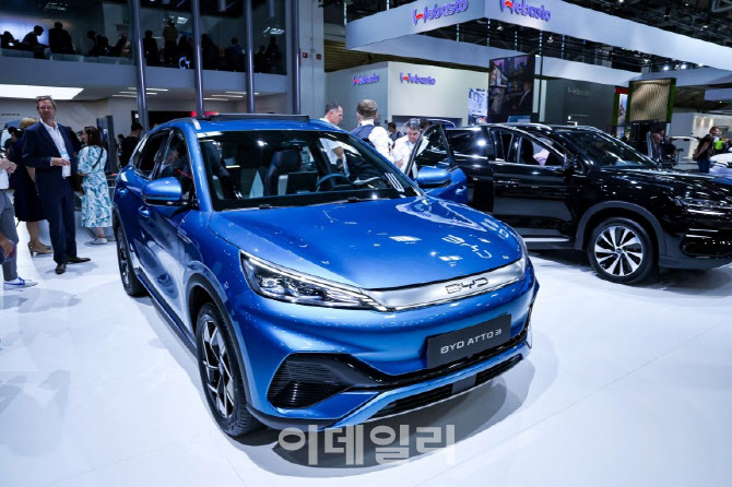 중국산 BYD 공습 시작됐다 …韓 전기차 시장도 ‘저가 경쟁 치열’