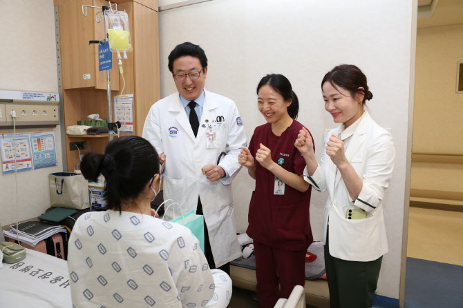 수능 2일 앞두고 혈액암 진단받은 수험생, 무사히 시험 치러