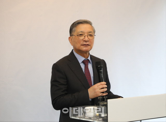 이한준 "1기 선도지구 경제성 따라 제한"…LH "추진 여건 다르다" 취지