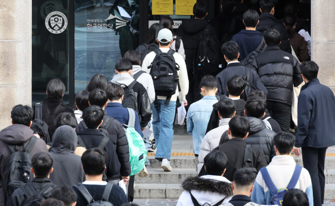 작년 연대 자연계 논술 추가합격률 120%…"정시 이월시 파장 클 것"