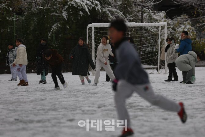 [포토]뛰어놀기 좋은 첫눈