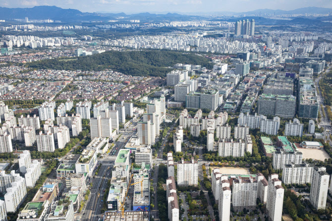 분당은 주변 단지도 들썩…일산은 되레 집값 하락 걱정