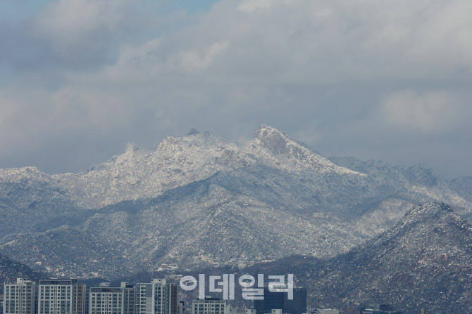 [포토]이틀 연속 폭설, 눈 쌓인 북한산